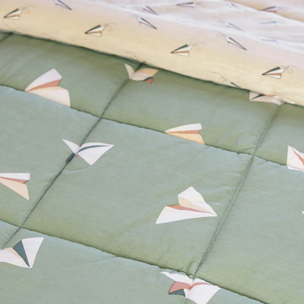 Couette imprimée enfant et une taie d'oreiller (140 x 200 cm) Petits papiers Verte