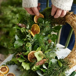 Couronne de Noël en paille (D25 cm) à décorer