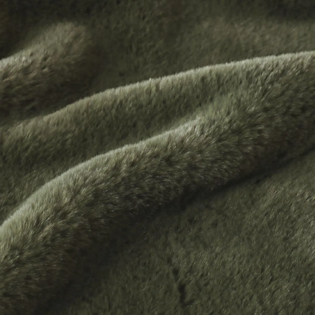 Coussin carré fausse fourrure (45 x 45 cm) Finn Vert kaki