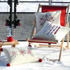 Coussin rectangulaire effet fausse fourrure (30 x 50 cm) Bessey Rouge