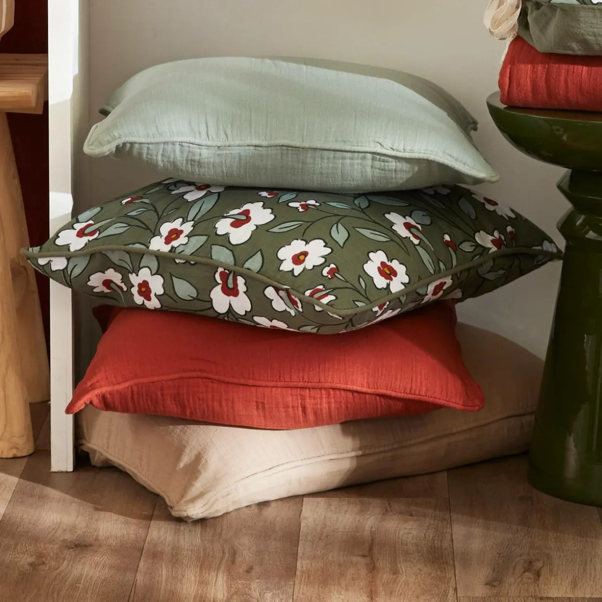 Coussin rectangulaire gaze de coton (40 x 60 cm) Gaïa marguerite Vert romarin