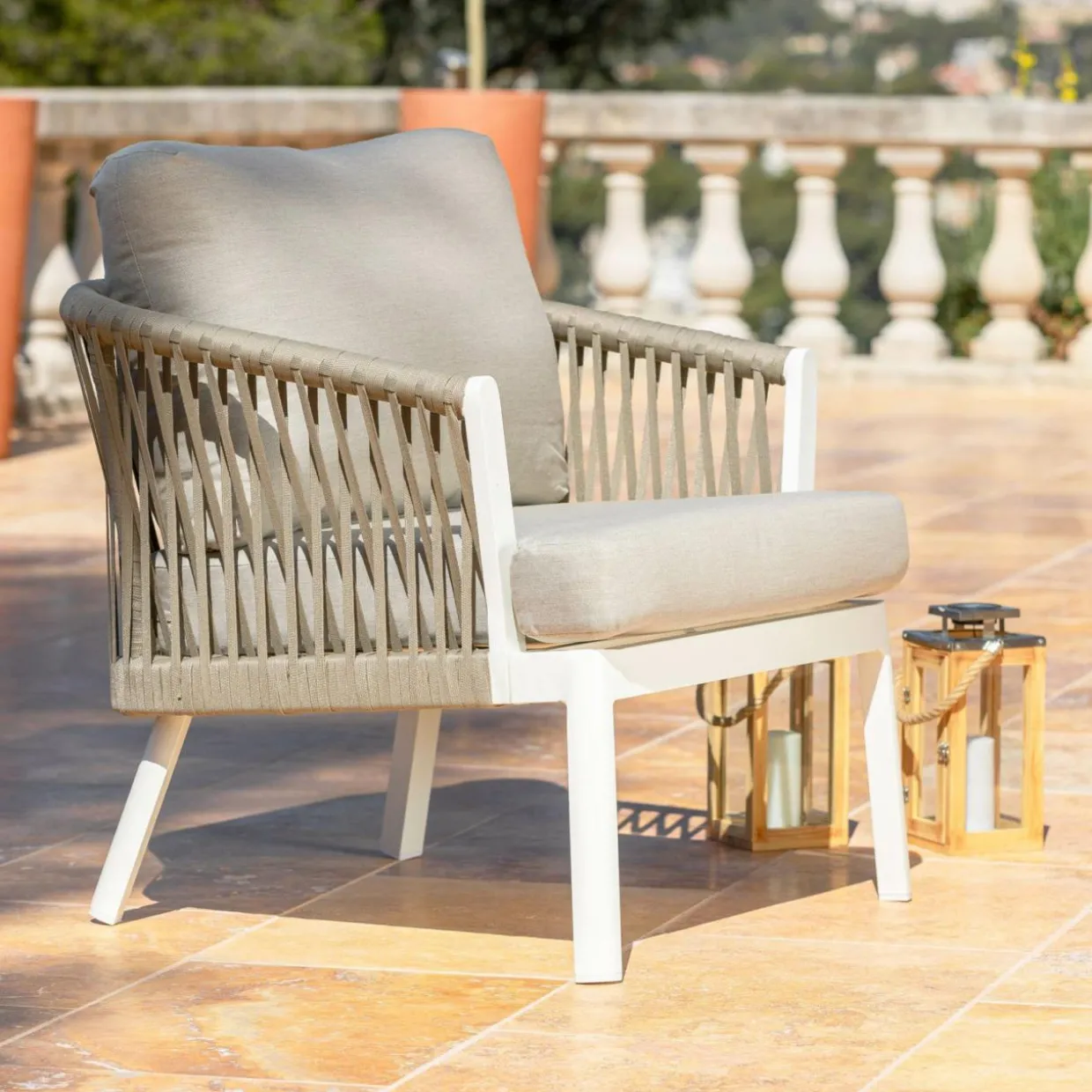 Fauteuil de jardin détente en aluminium Amalfi Blanc et taupe