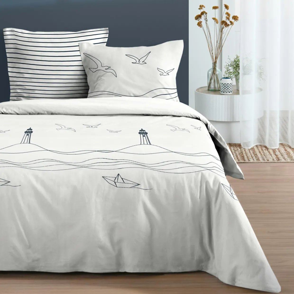 Housse de couette et deux taies en coton (260 x 240 cm) Bordemer Écru