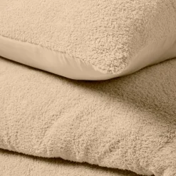 Housse de couette et deux taies d'oreiller bouclette (240 x 220 cm) Helena Beige sable