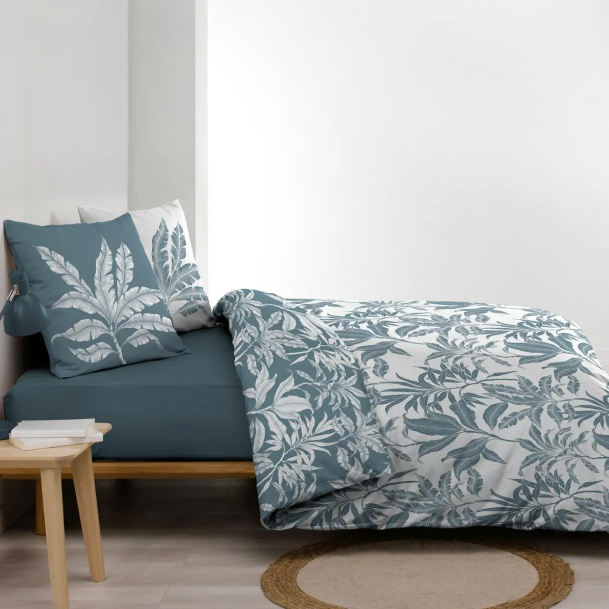 Housse de couette et deux taies d'oreiller en coton (240 x 220 cm) Hera Bleu