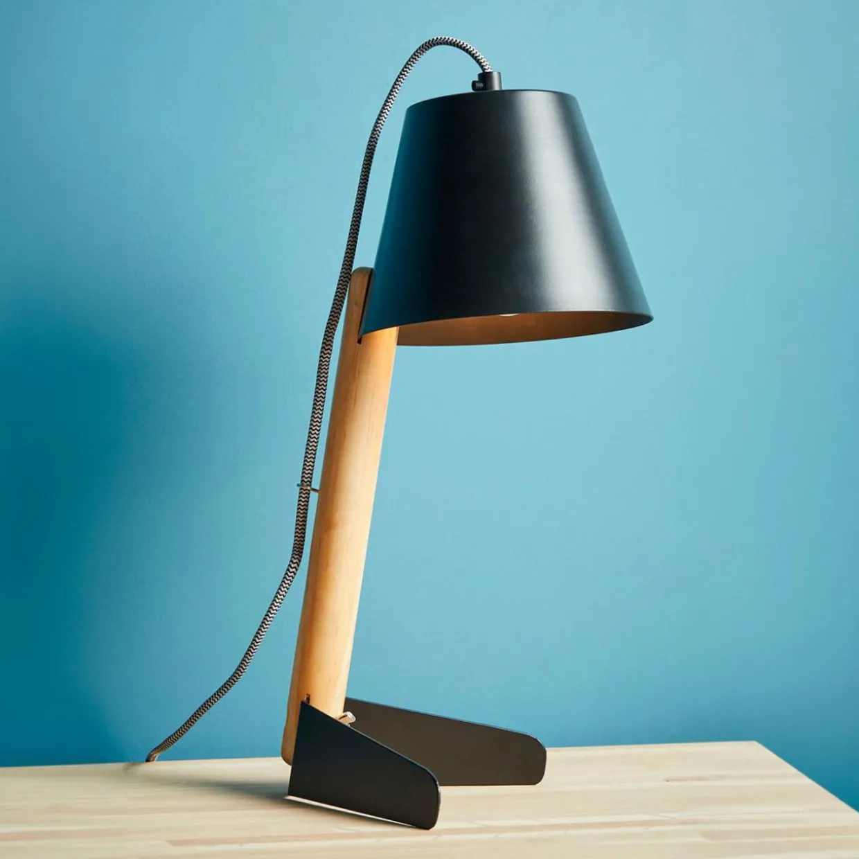 Lampe à poser métal (H25 cm) Gia Noir et bois clair