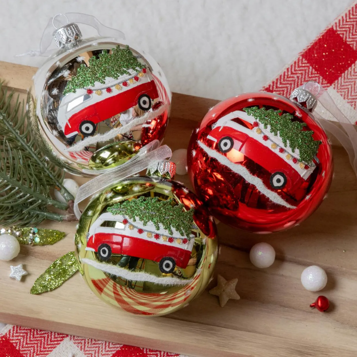 Lot de 6 boules de Noël en verre (D80 mm) Mini bus et Sapins
