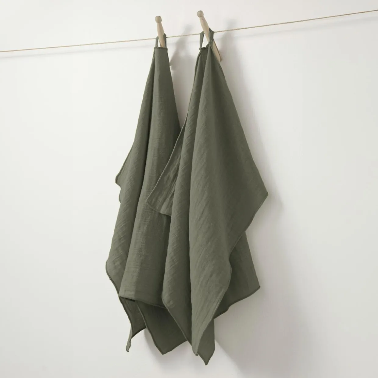 Lot de 2 essuie-mains gaze de coton (70 cm) Gaïa Vert romarin