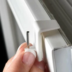 Lot de 4 supports adhésifs spécial PVC Blanc