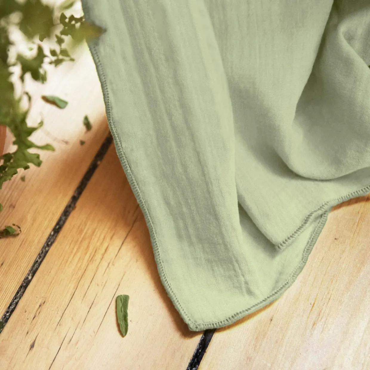 Rideau gaze de coton ajustable (280 x max 300 cm) Gaïa Vert tilleul