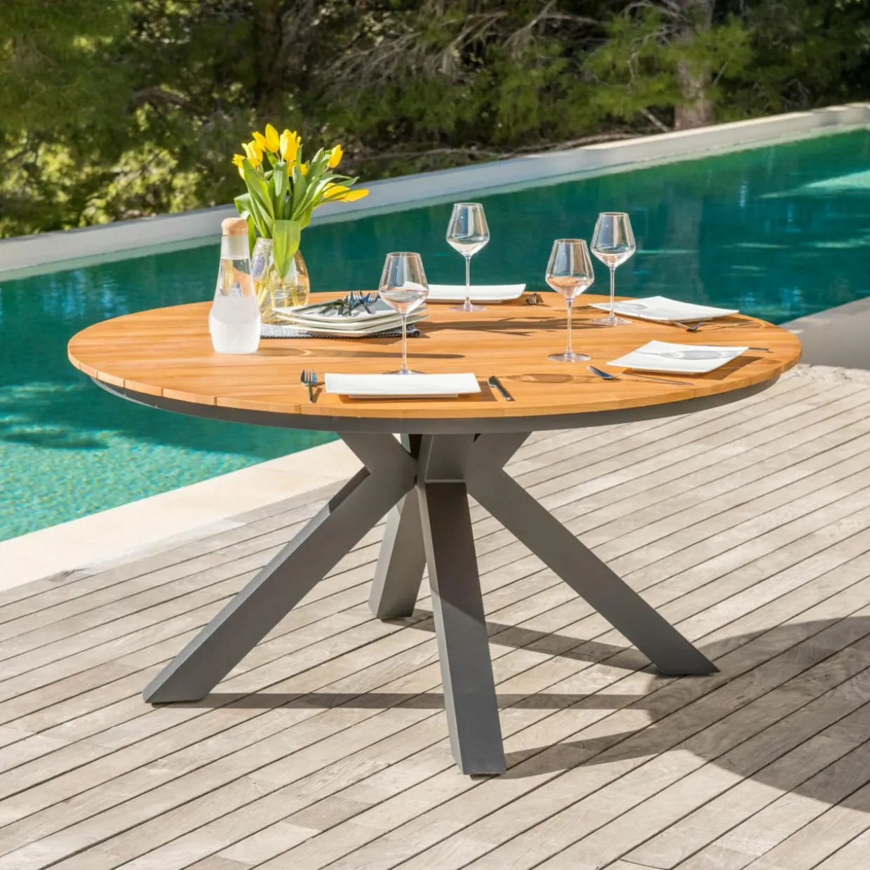 Table de jardin ronde en aluminium et bois teck 8 places (D140 cm) Bali Gris anthracite
