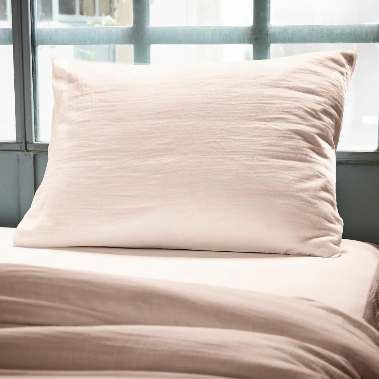 Taie d'oreiller rectangulaire gaze de coton (50 x 70 cm) Gaïa Rose poudré